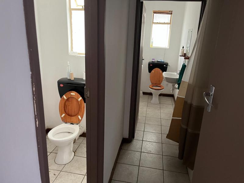 To Let Commercial Property for Rent in Killarney Gardens Western Cape
